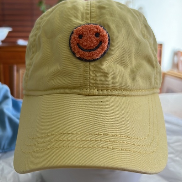 American Eagle Outfitters Graphic Baseball Cap Yellow - Picture 1 of 14